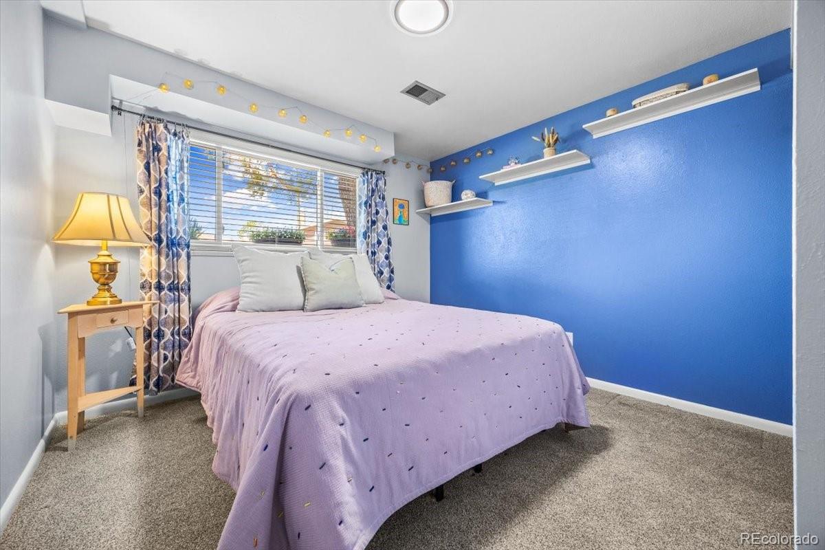 6634 S Buffalo Drive