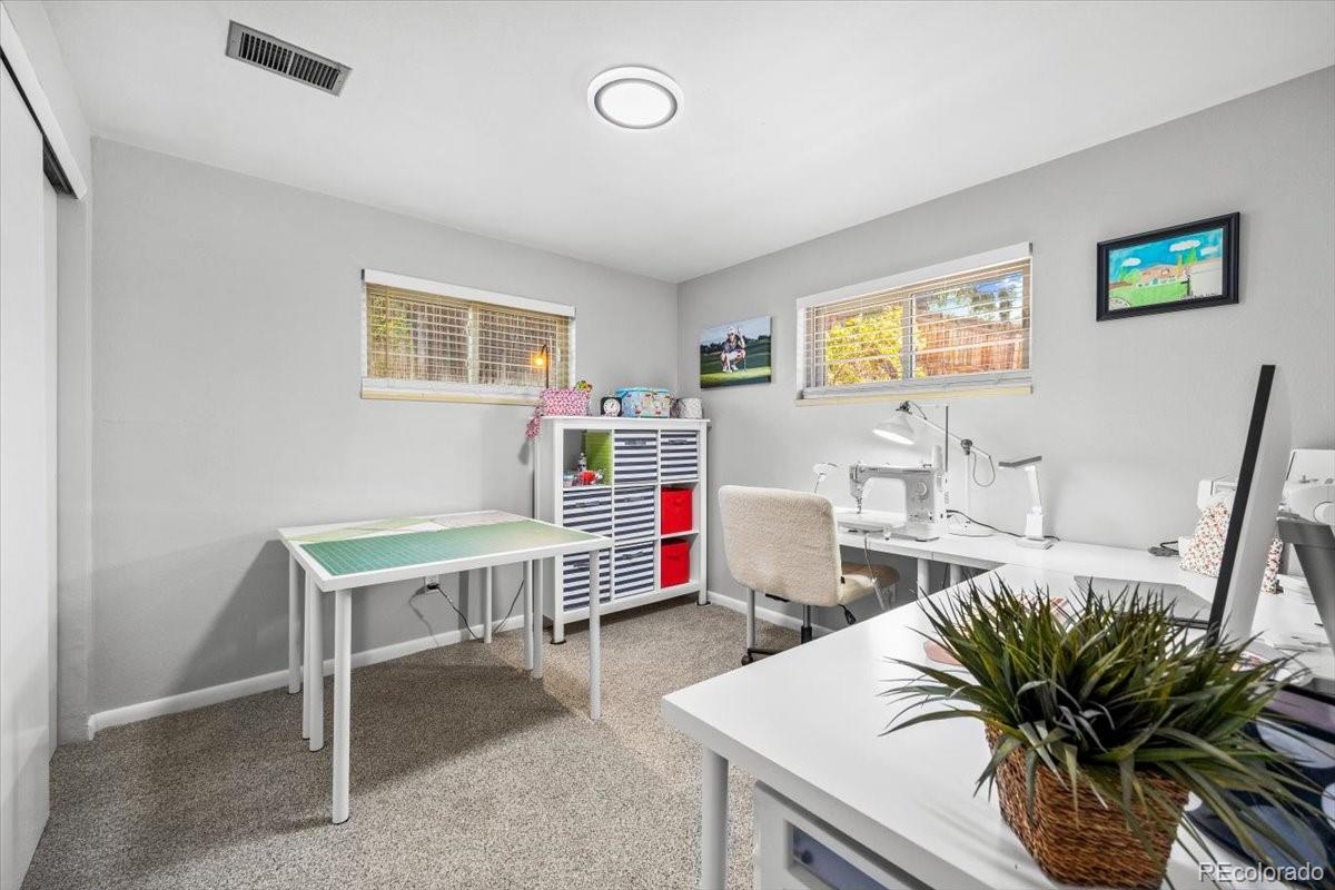 6634 S Buffalo Drive