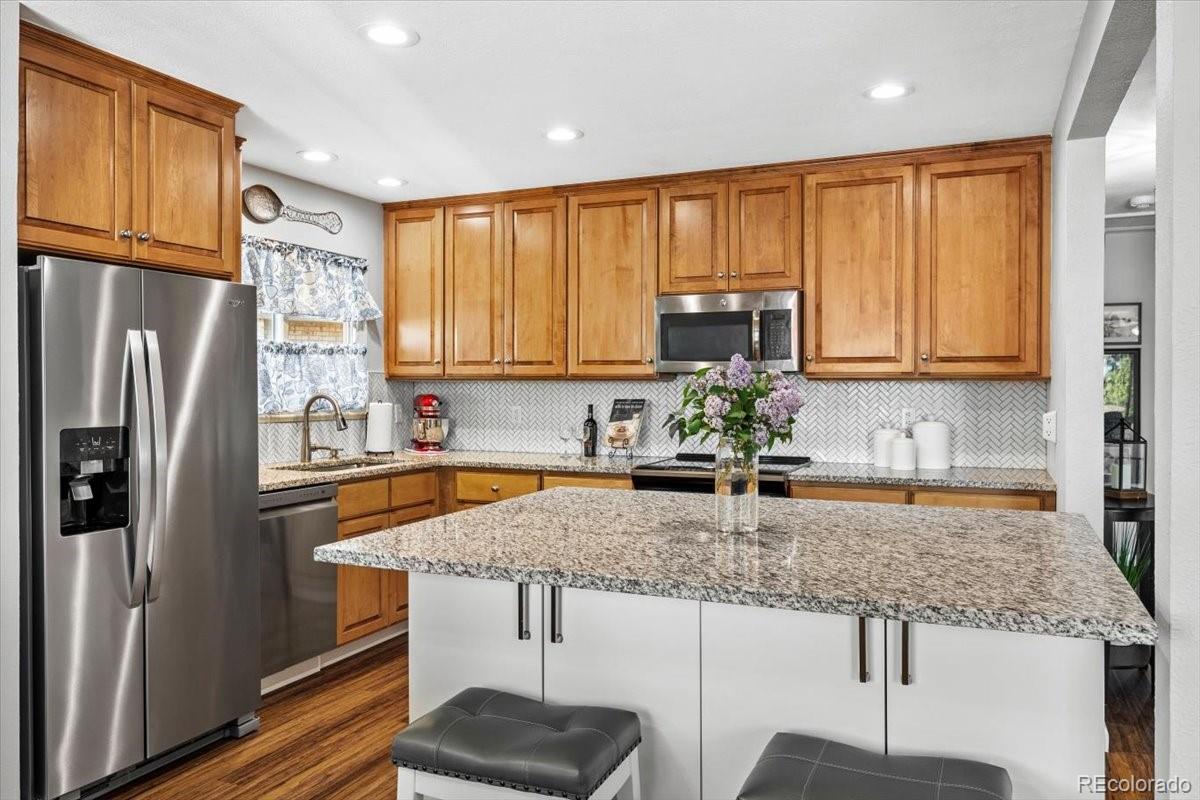 6634 S Buffalo Drive