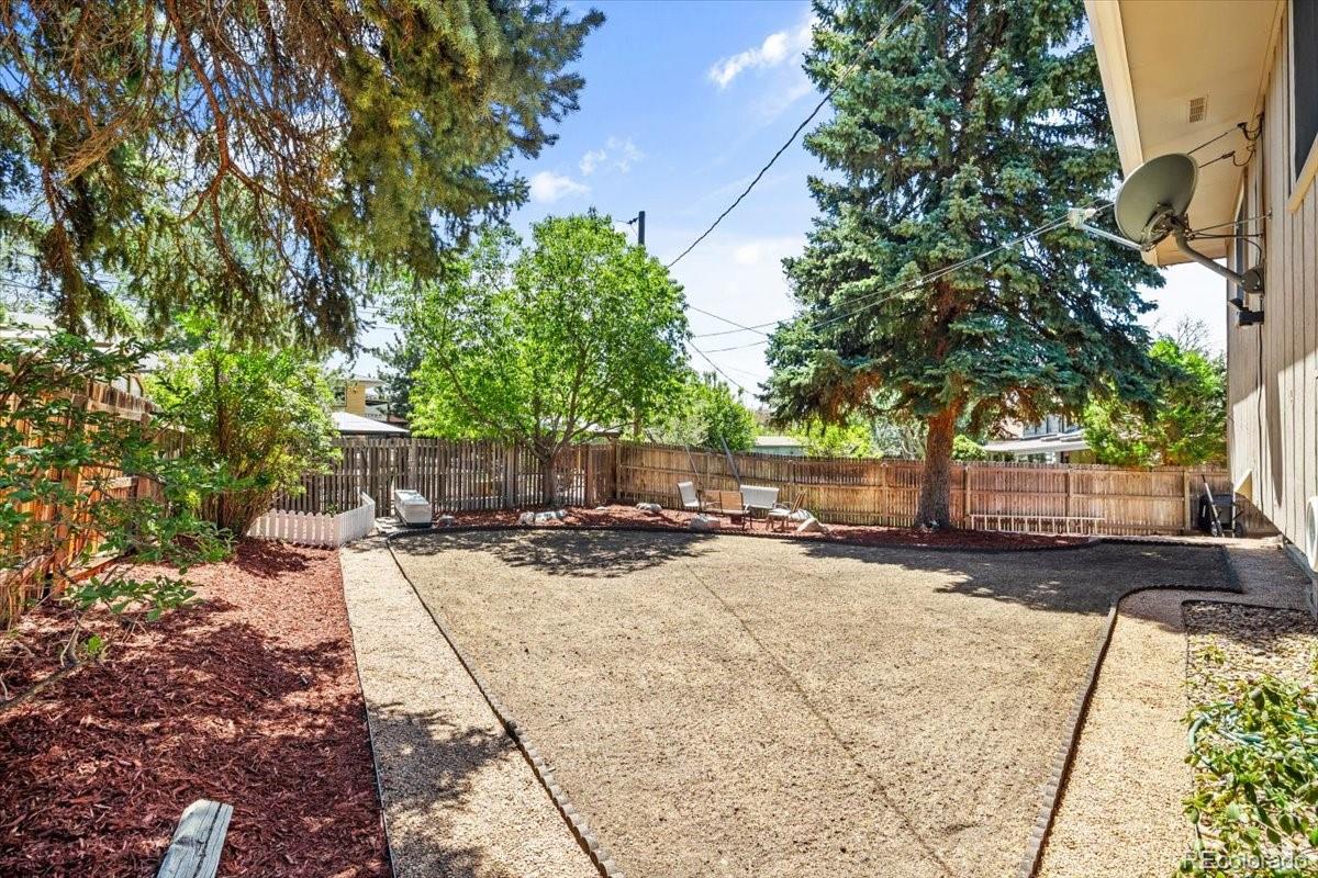 6634 S Buffalo Drive