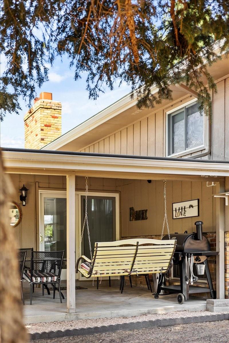 6634 S Buffalo Drive