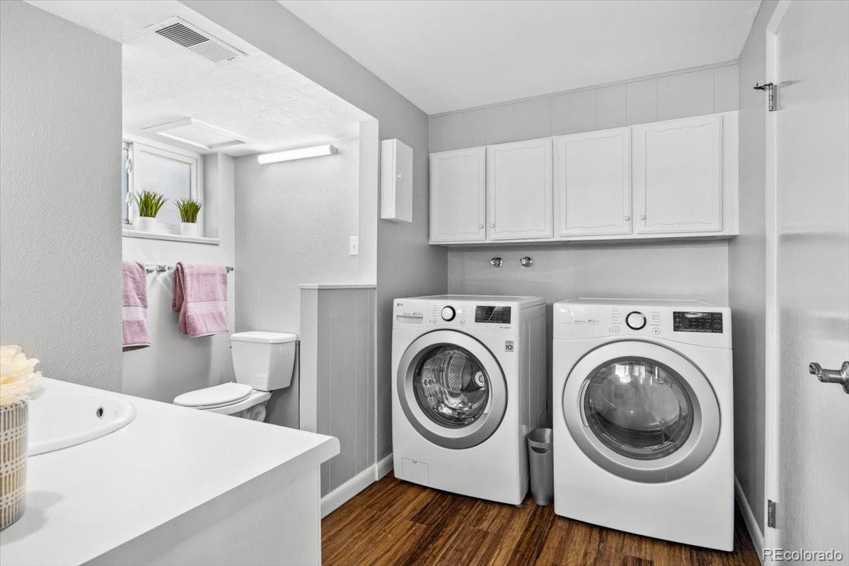 6634 S Buffalo Drive