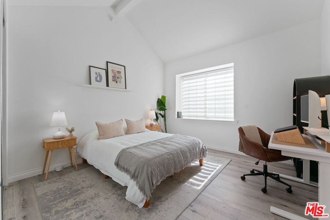 1830 Stoner Ave Unit: 4