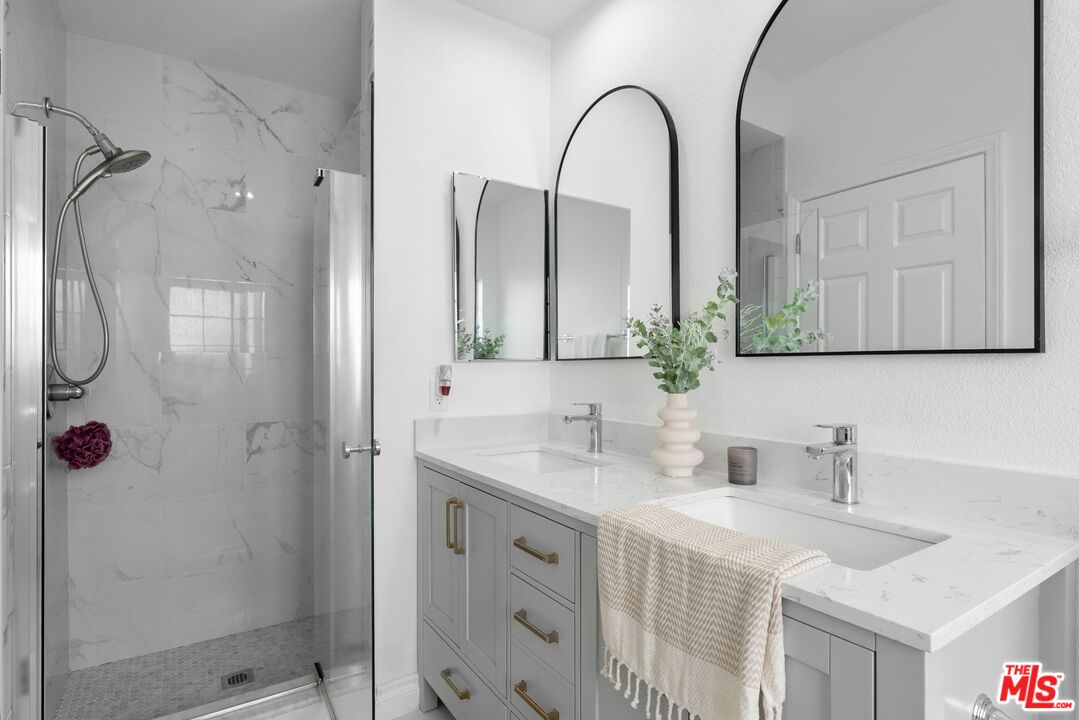 1830 Stoner Ave Unit: 4