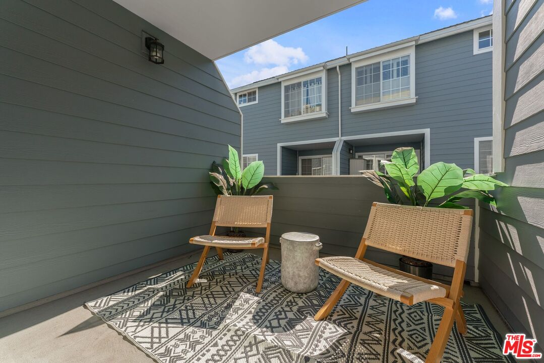 1830 Stoner Ave Unit: 4