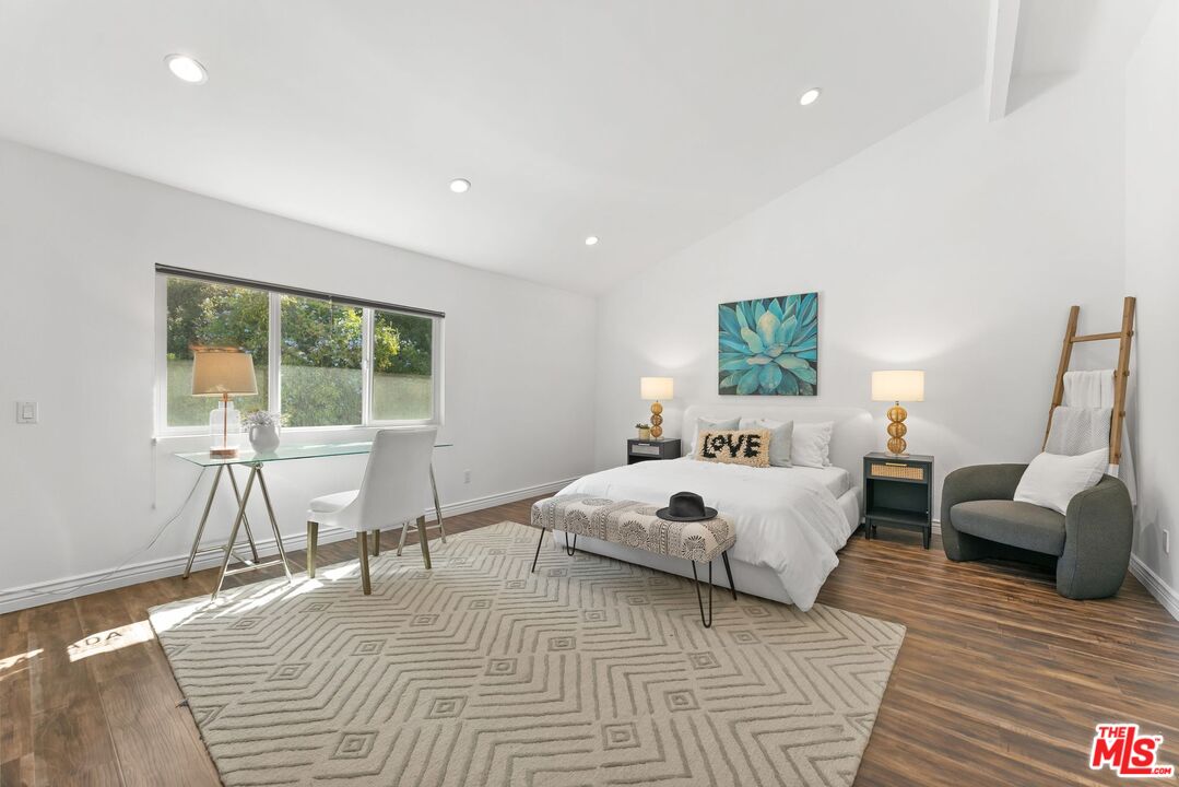 3831 Saint Johnswood Dr