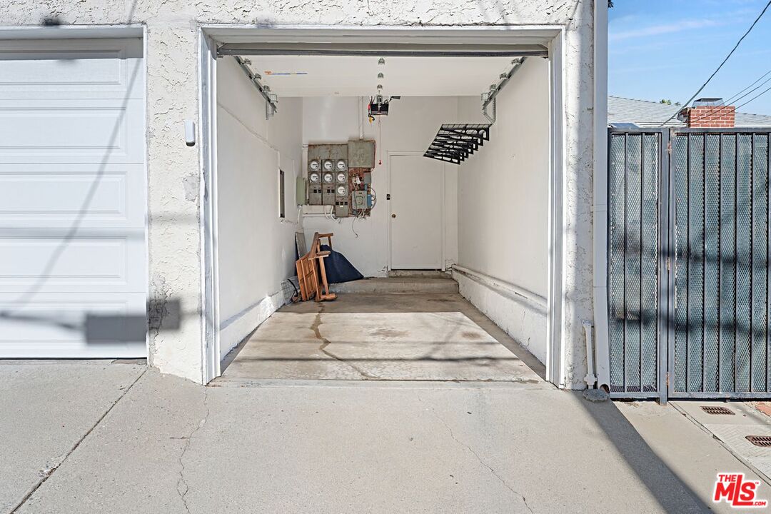 852 15th St Unit: 6