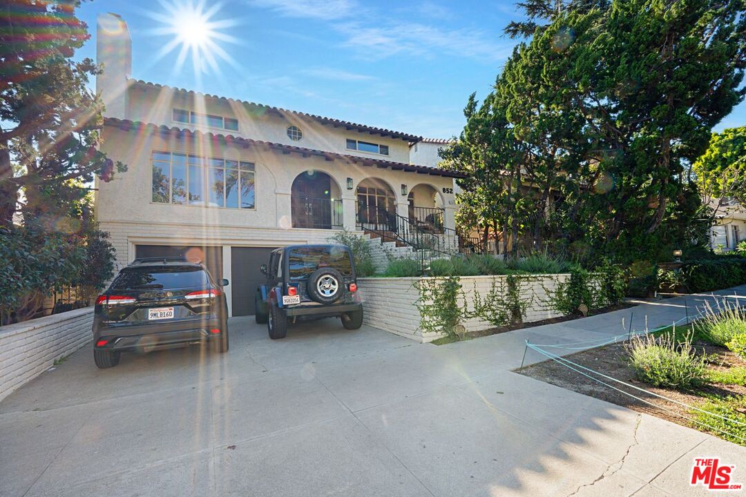 852 15th St Unit: 6