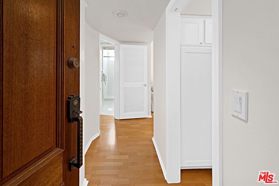 852 15th St Unit: 6