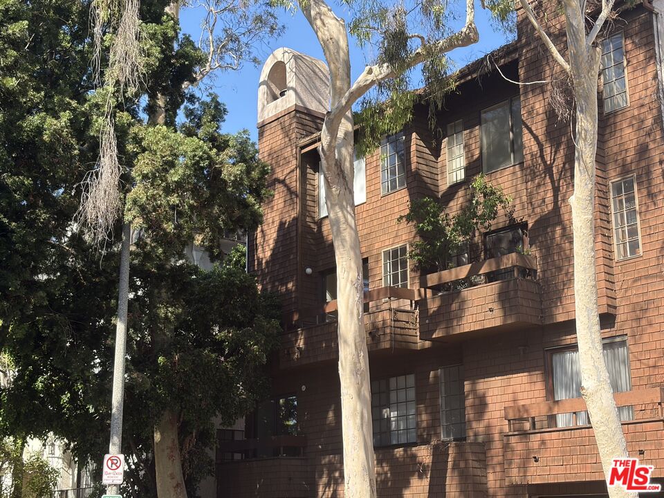 12815 Caswell Ave Unit: 105