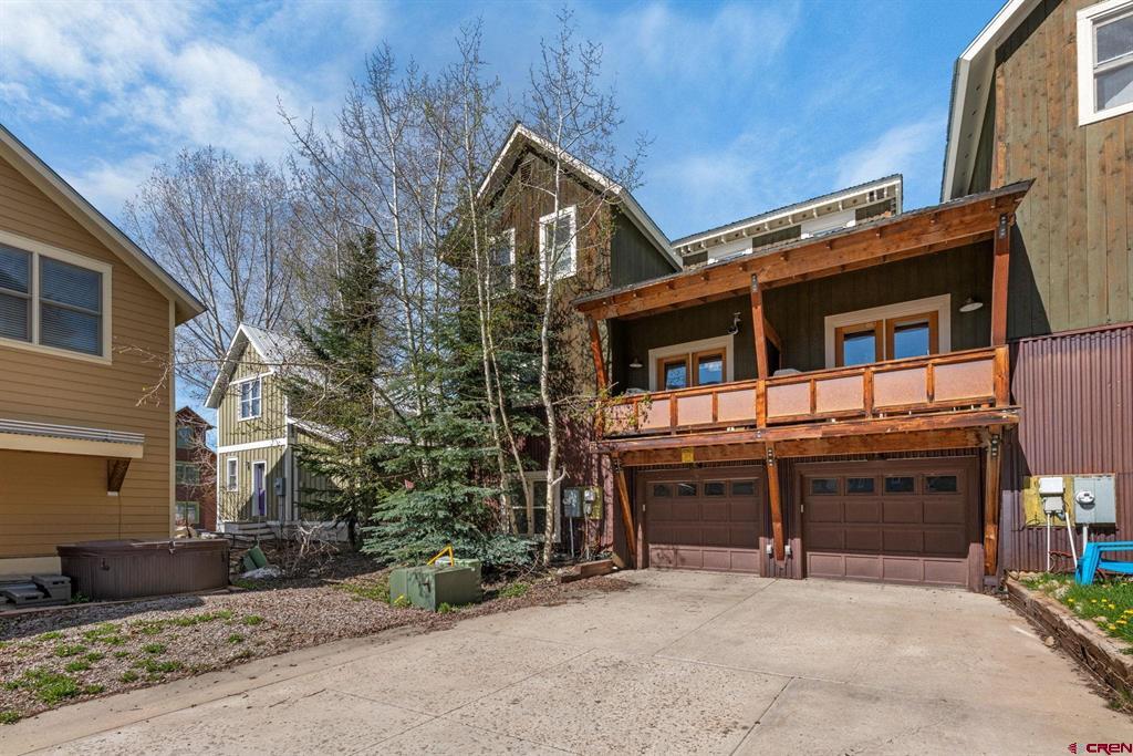 205 Horseshoe Drive