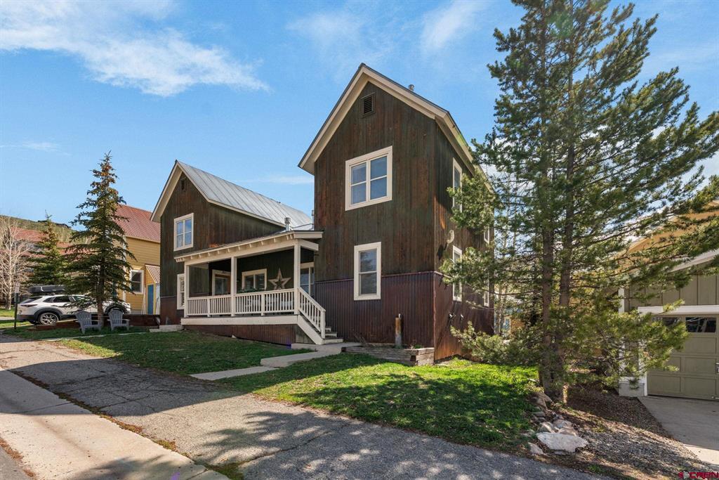 205 Horseshoe Drive