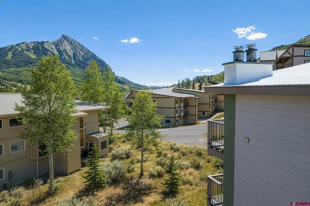 755 Gothic Road Unit: 11