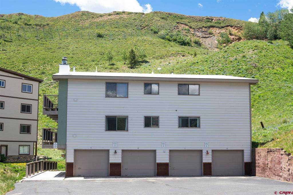 755 Gothic Road Unit: 11