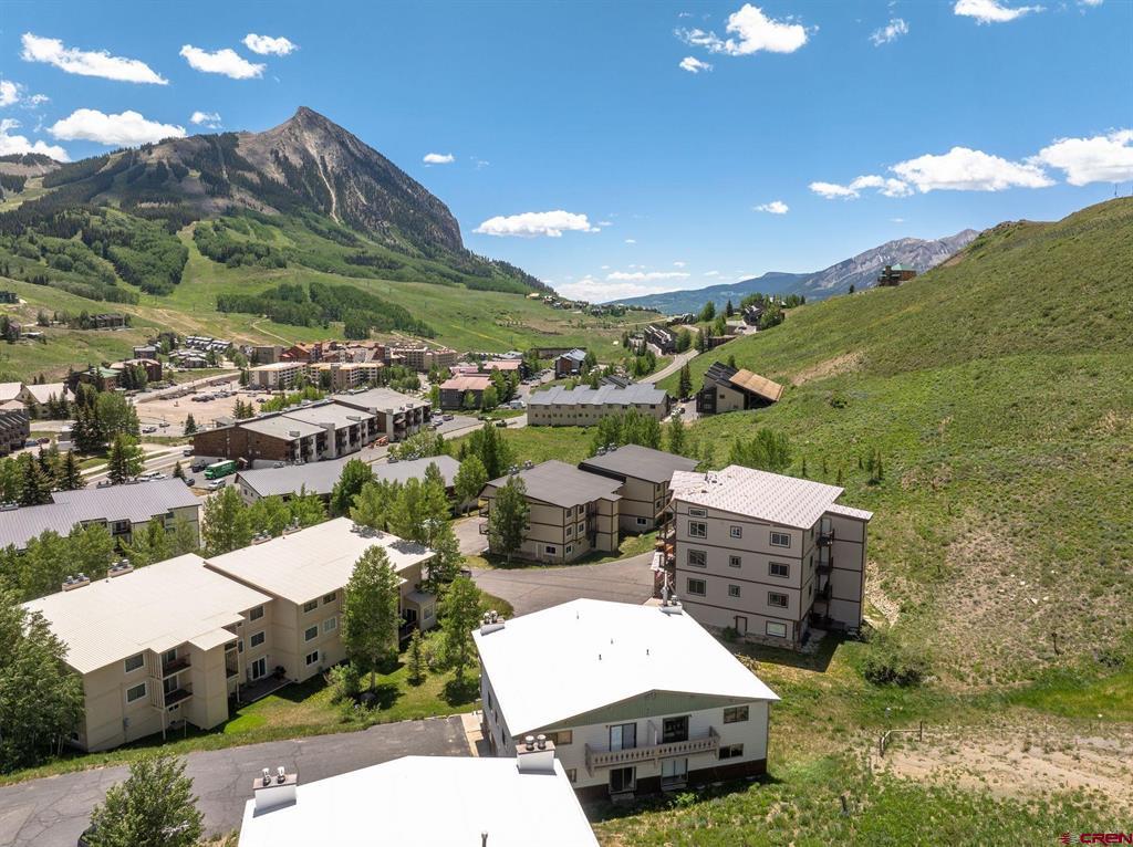 755 Gothic Road Unit: 11
