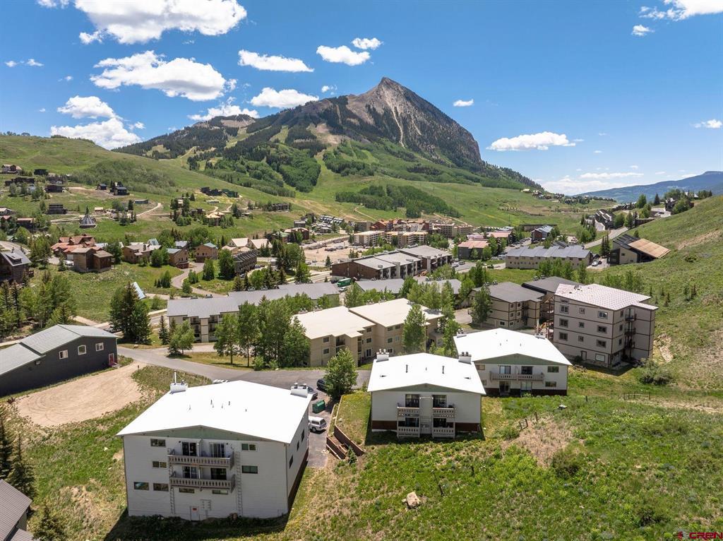 755 Gothic Road Unit: 11