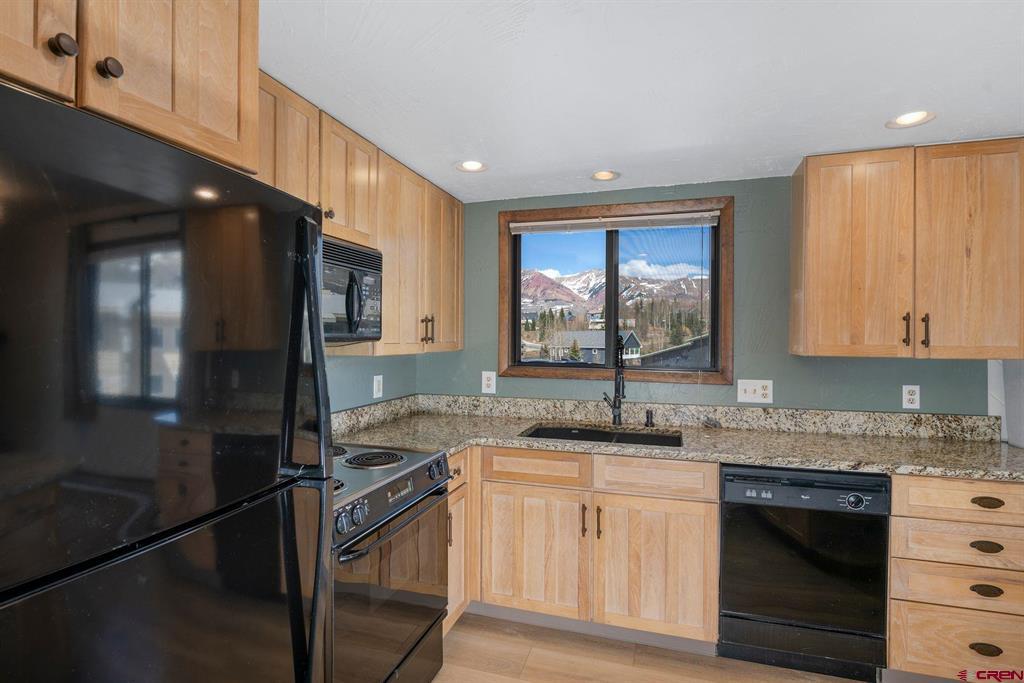 755 Gothic Road Unit: 11