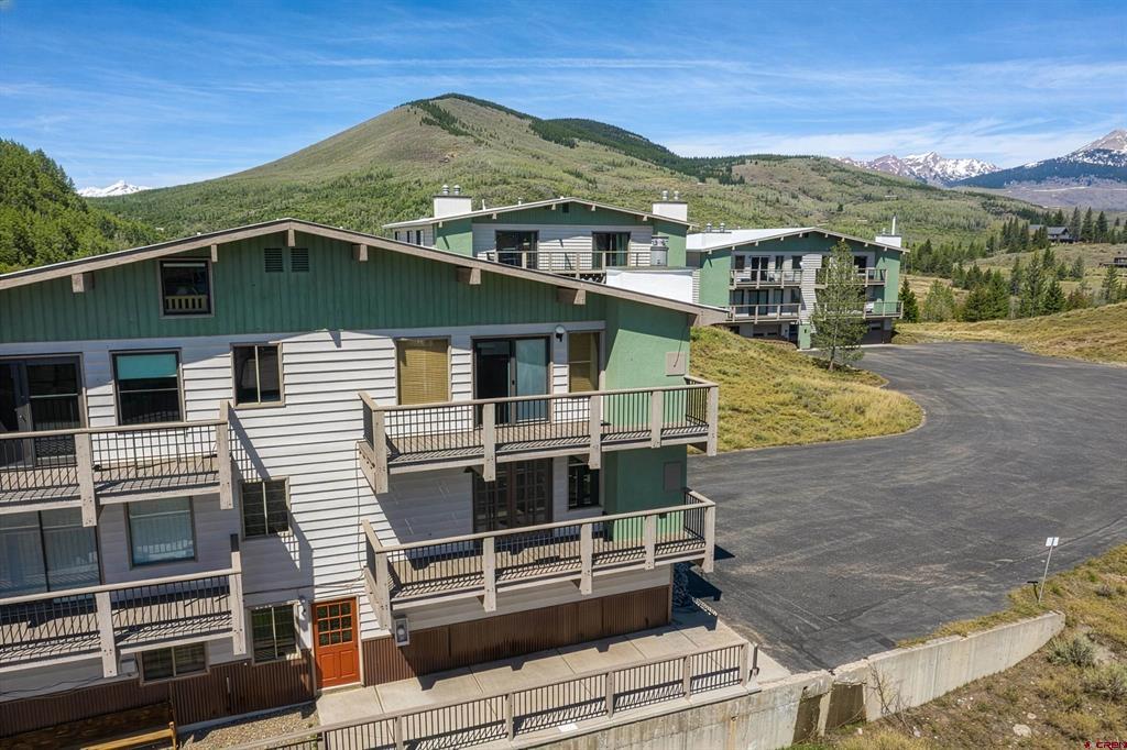 755 Gothic Road Unit: 11