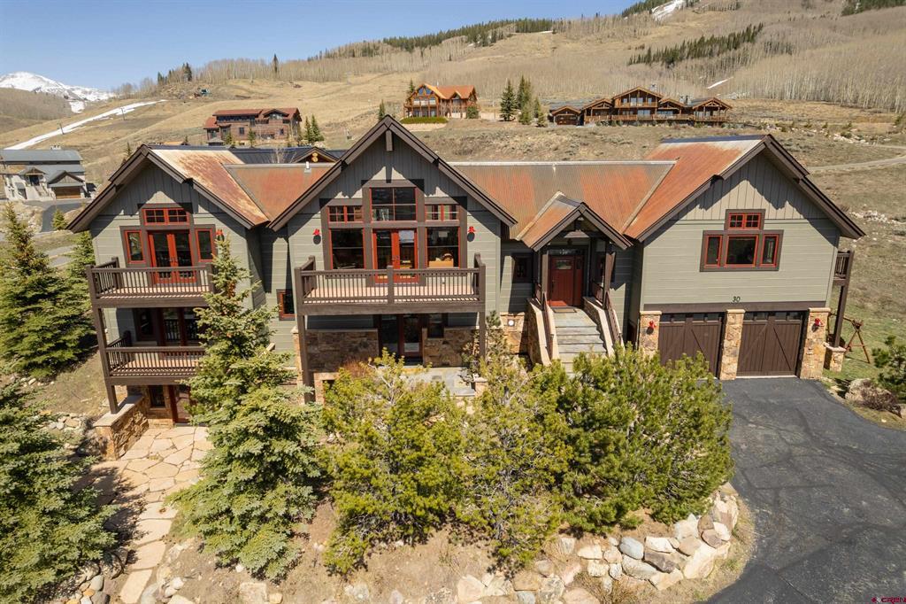 30 Summit Road