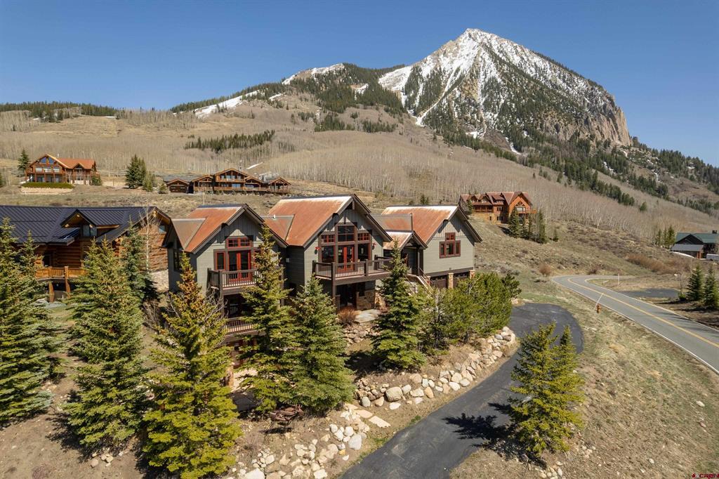 30 Summit Road