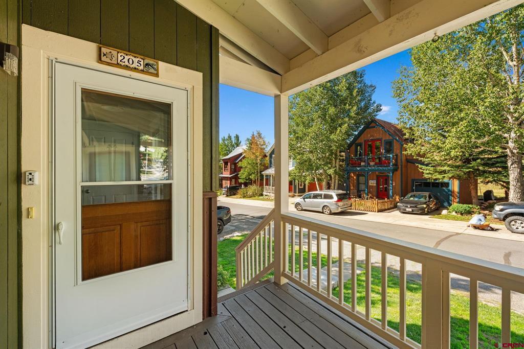 205 Horseshoe Drive