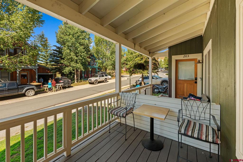 205 Horseshoe Drive