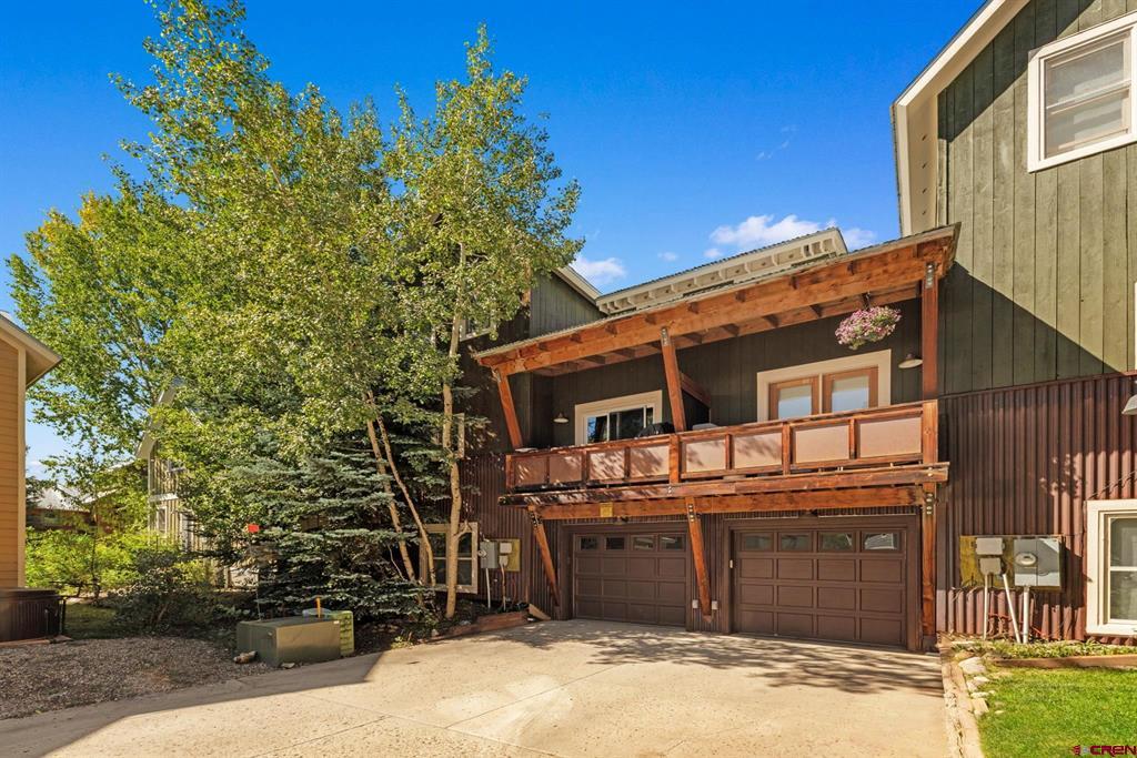 205 Horseshoe Drive
