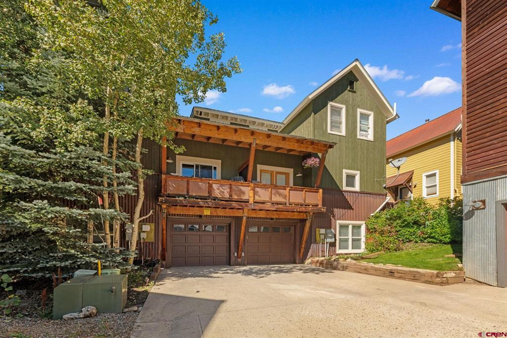 205 Horseshoe Drive