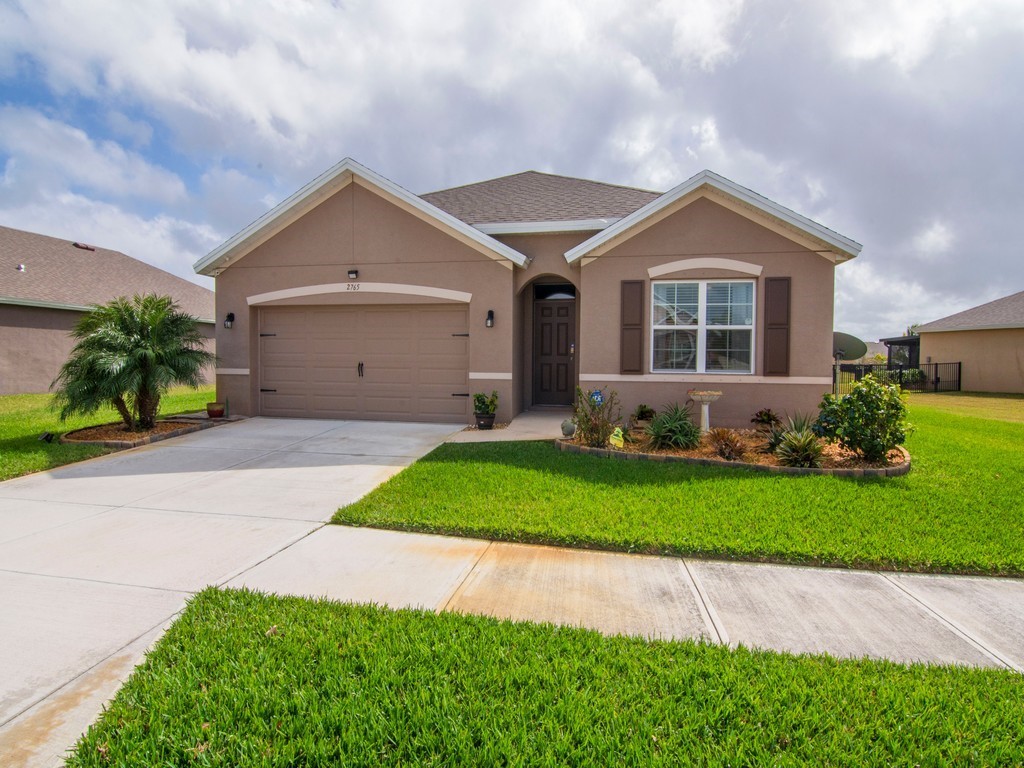 2765 Granville Manor SW