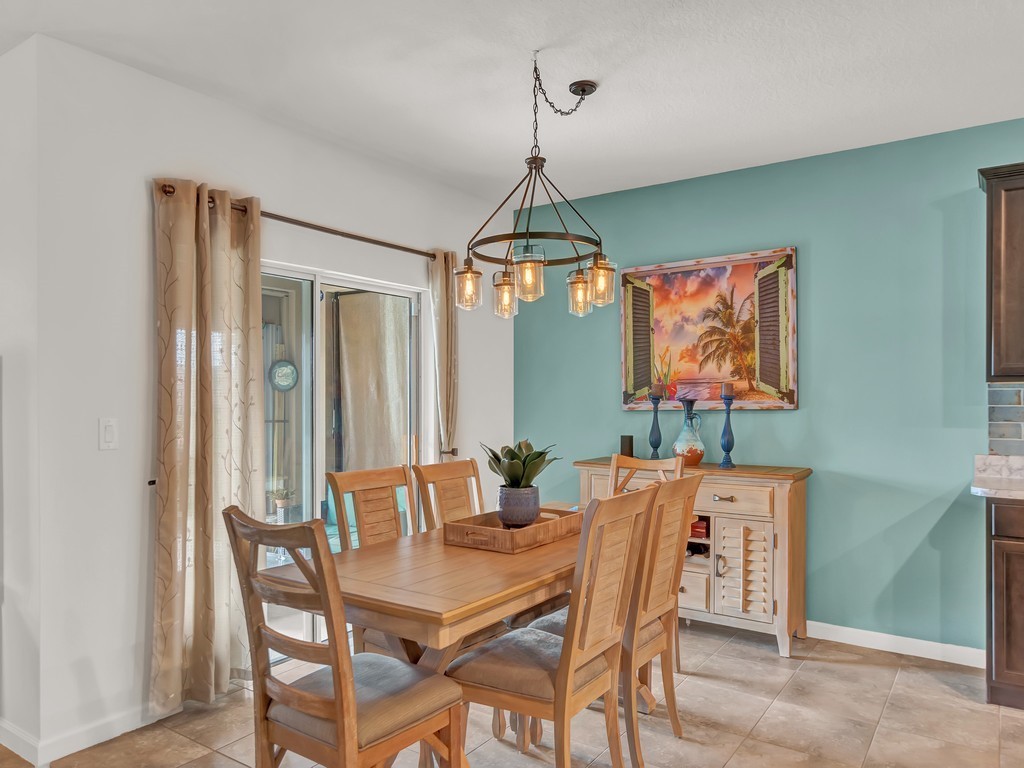 2765 Granville Manor SW