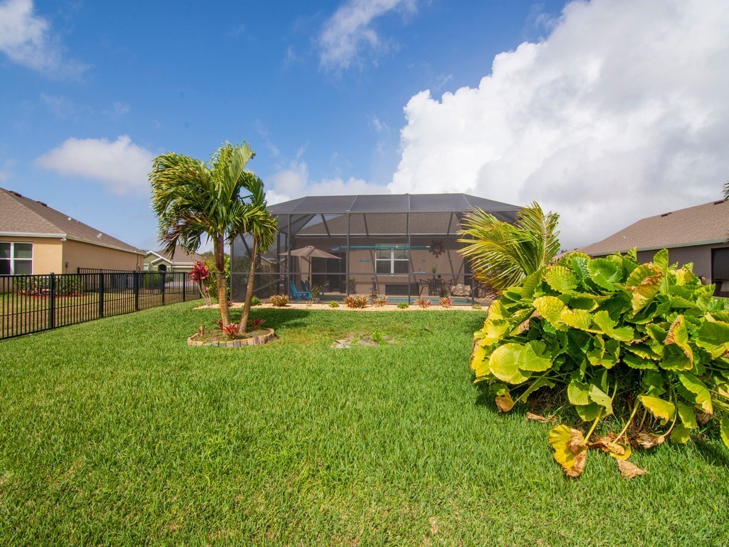 2765 Granville Manor SW