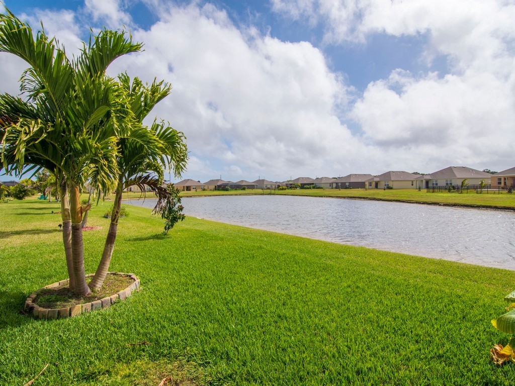 2765 Granville Manor SW