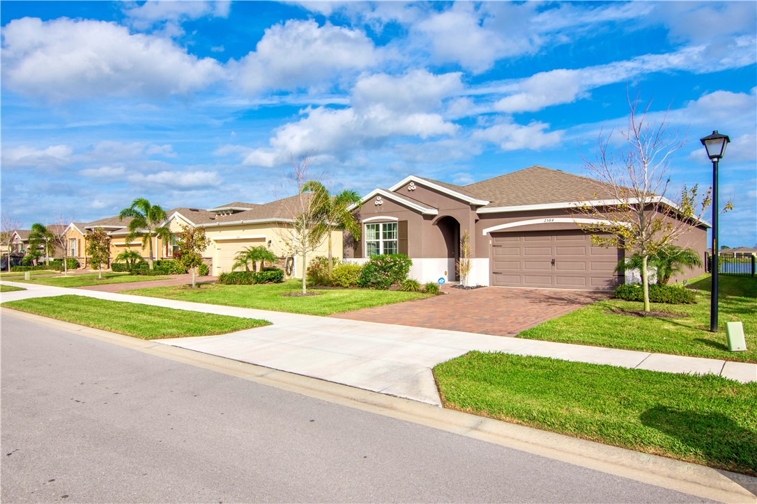 2584 Crowned Eagle Circle SW