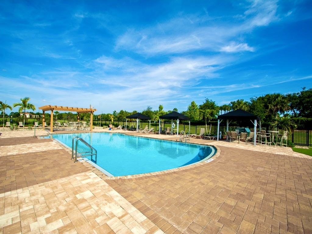 2584 Crowned Eagle Circle SW