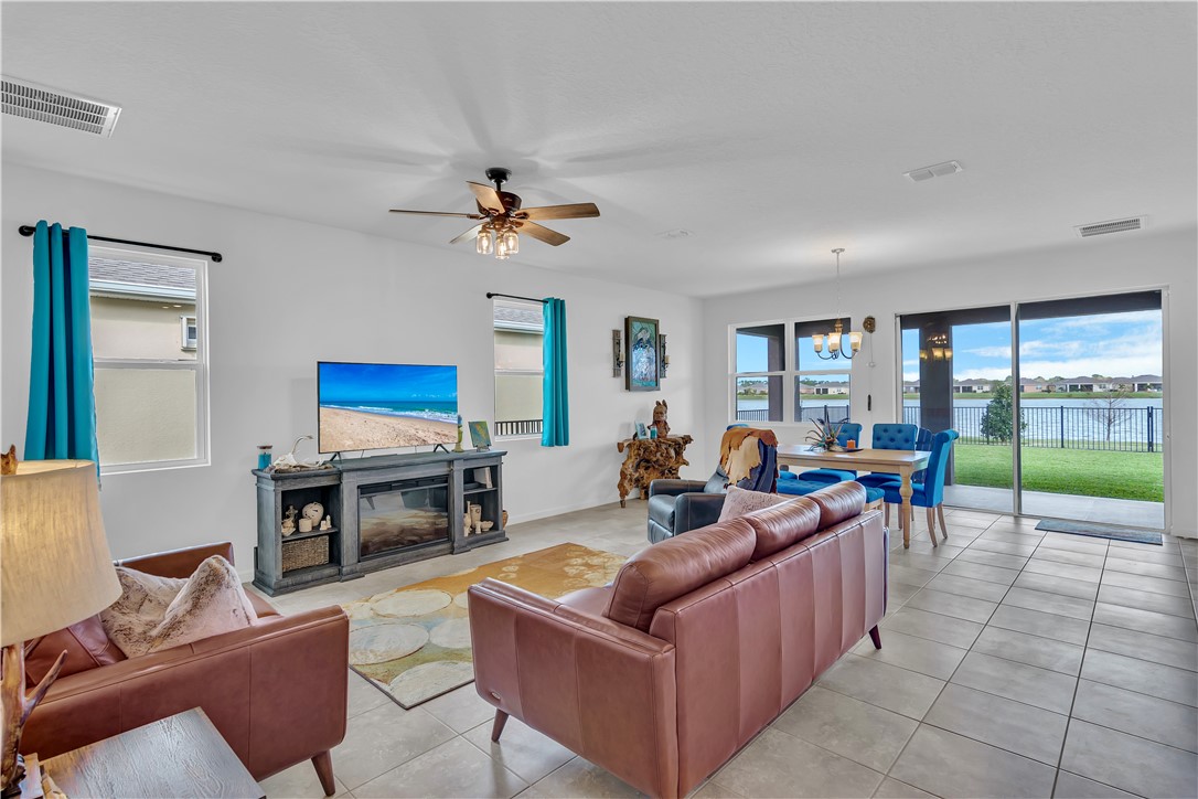 2584 Crowned Eagle Circle SW