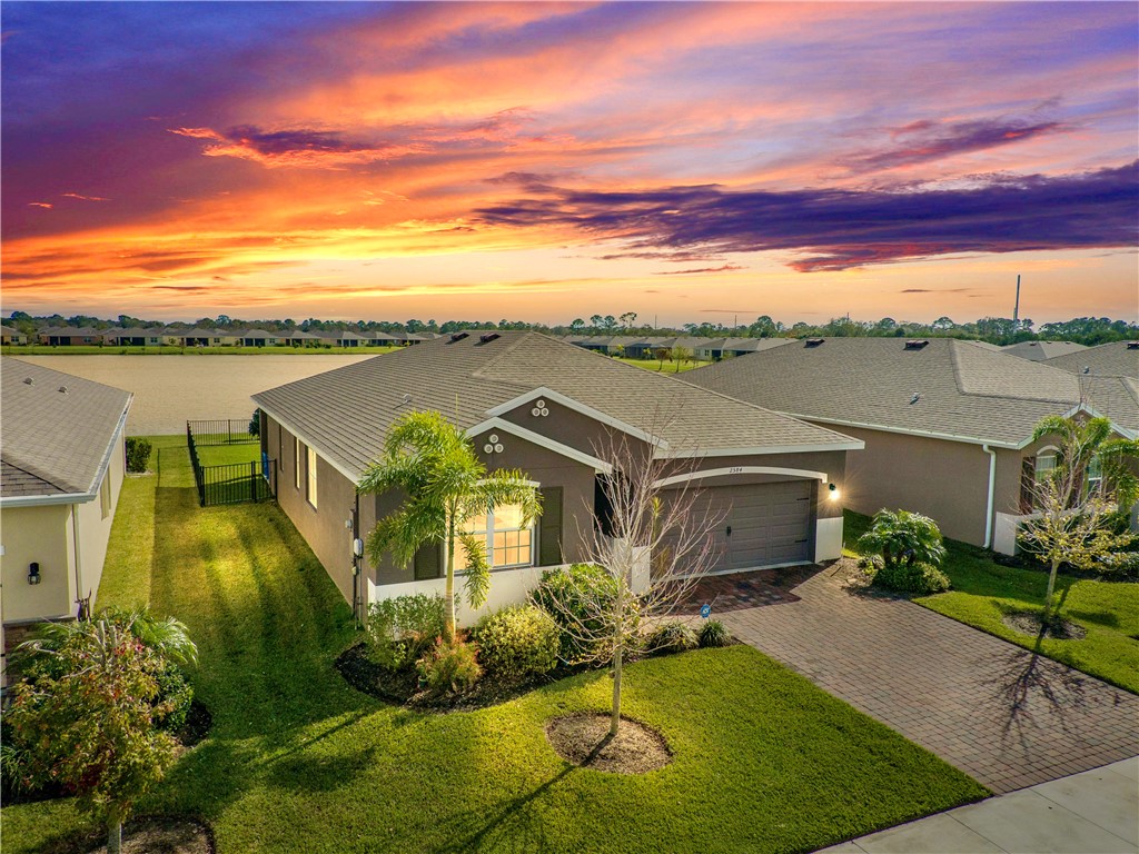 2584 Crowned Eagle Circle SW