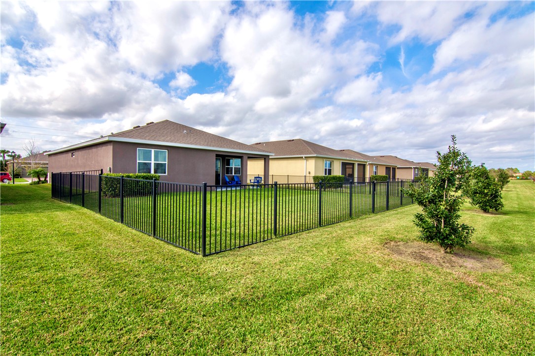 2584 Crowned Eagle Circle SW