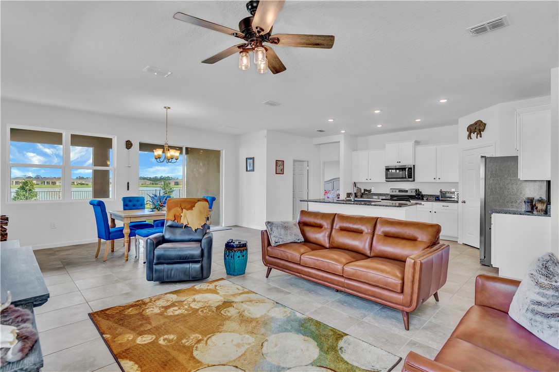2584 Crowned Eagle Circle SW