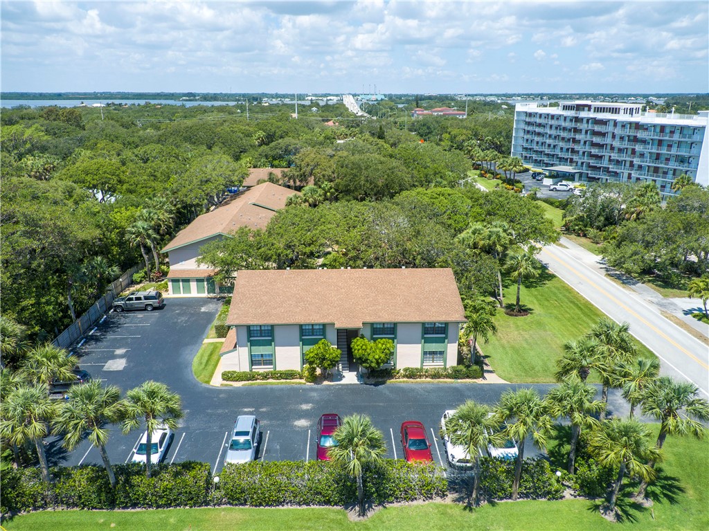 910 E Causeway Boulevard A3
