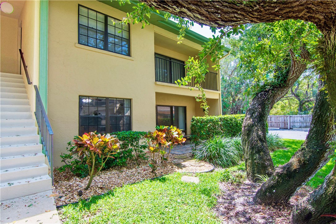 910 E Causeway Boulevard A3