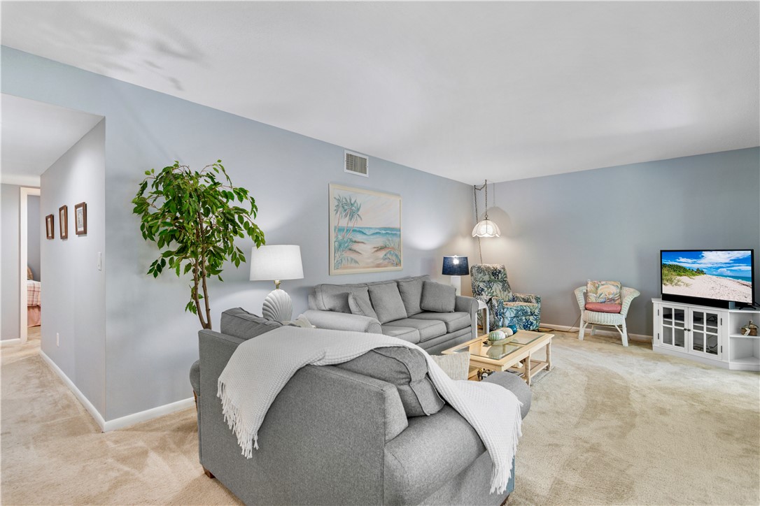 910 E Causeway Boulevard A3