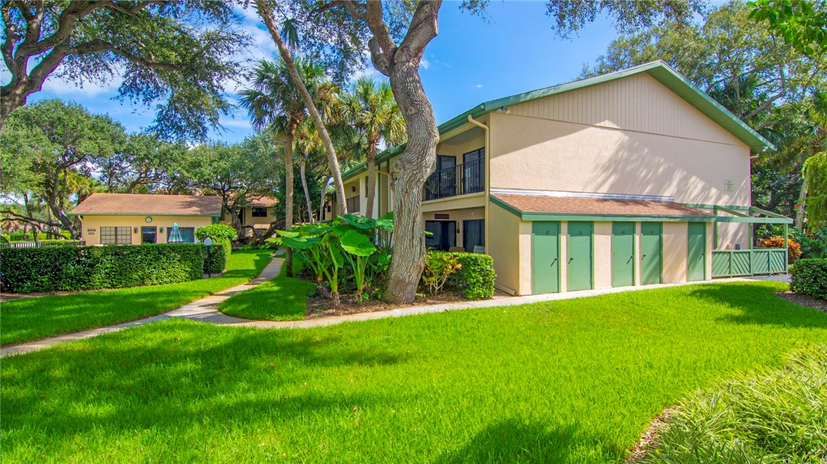 910 E Causeway Boulevard A3