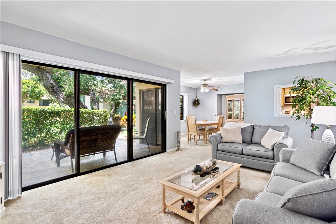 910 E Causeway Boulevard A3
