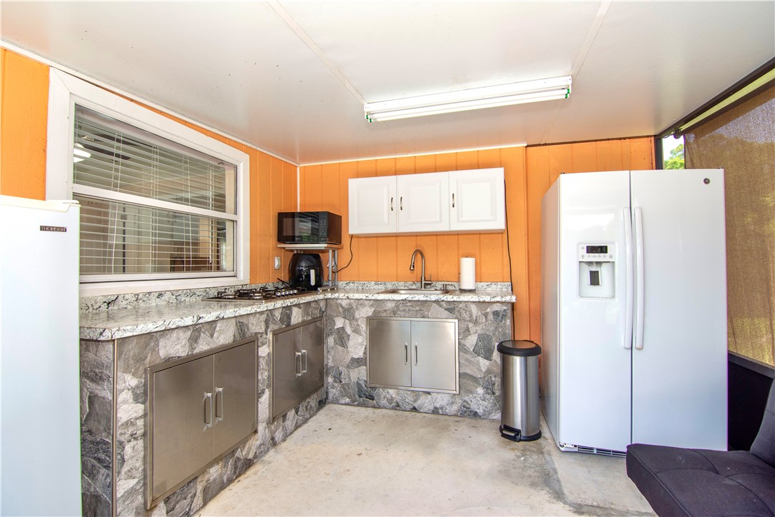 2564 3rd Street SW