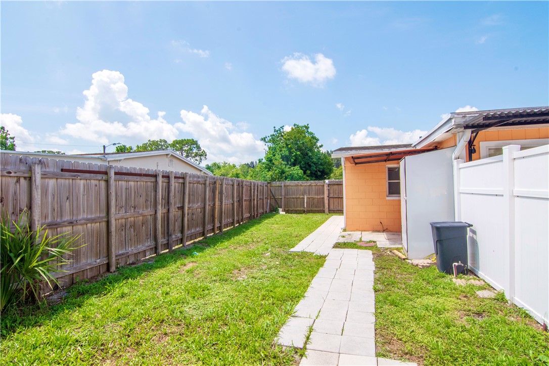 2564 3rd Street SW