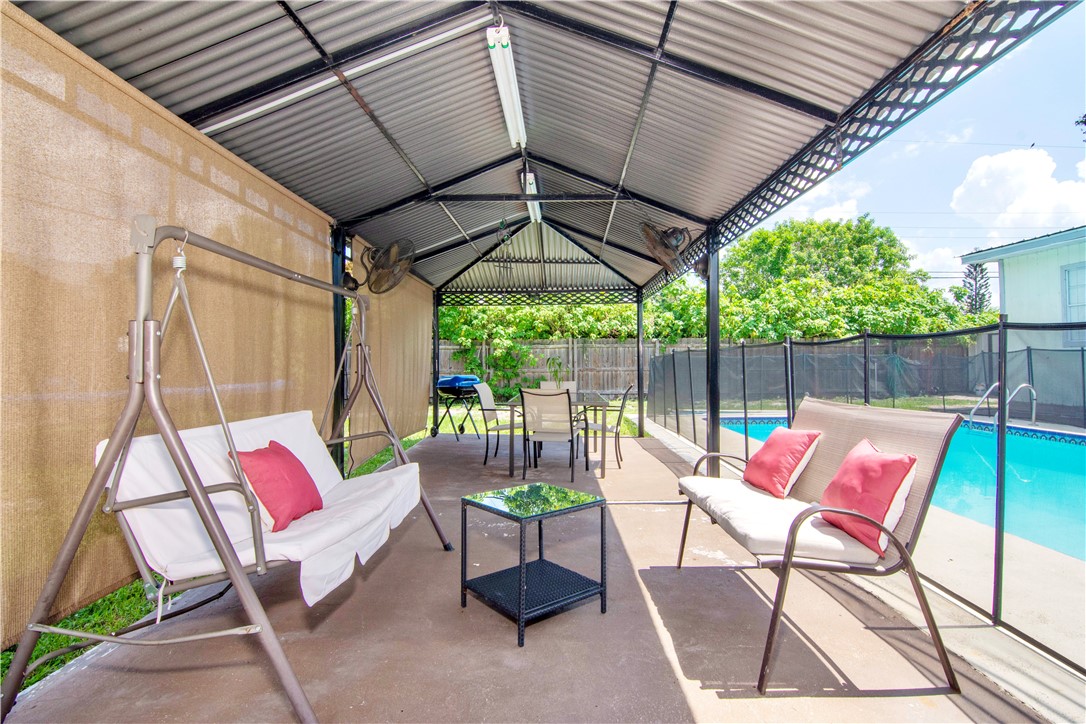 2564 3rd Street SW