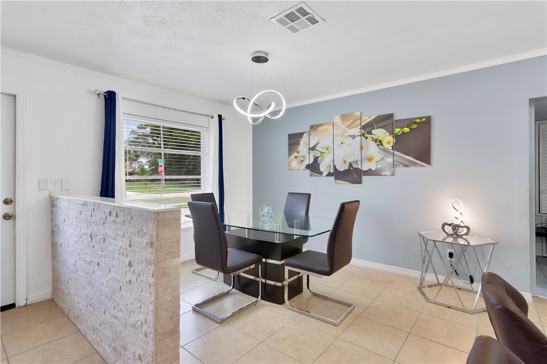 2564 3rd Street SW