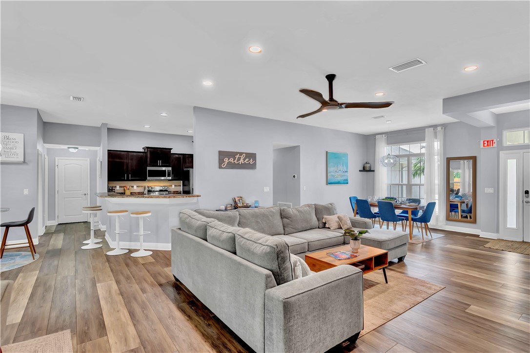 625 Roseland Road
