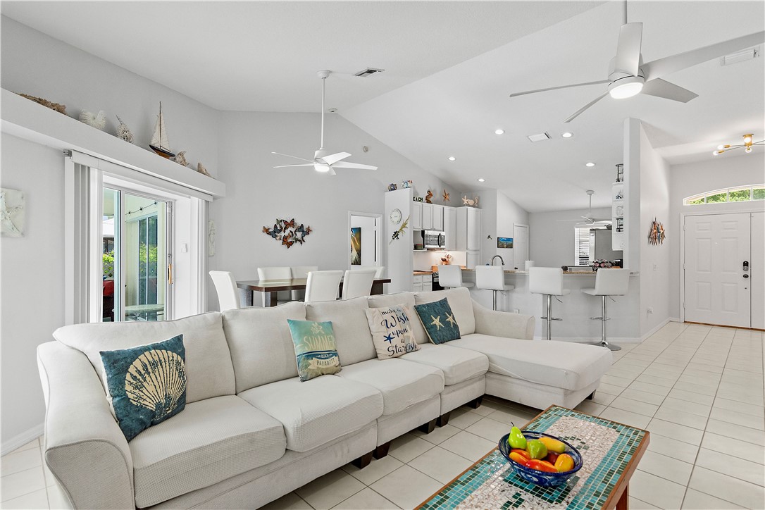 2016 16th Avenue SW