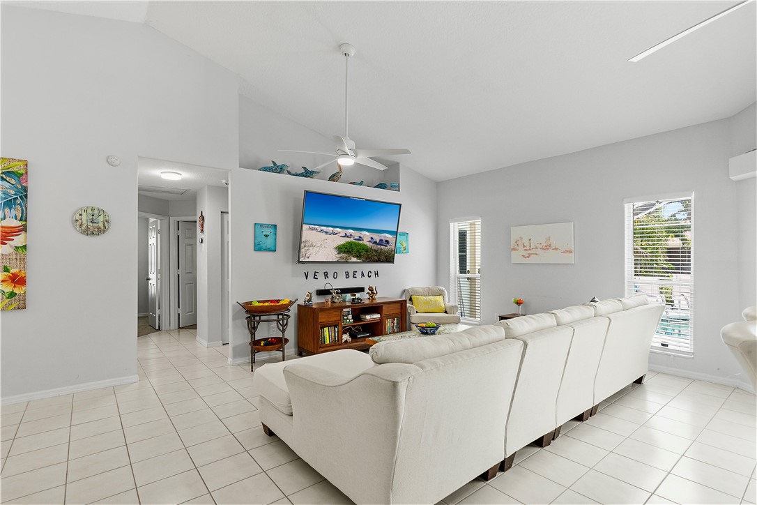 2016 16th Avenue SW